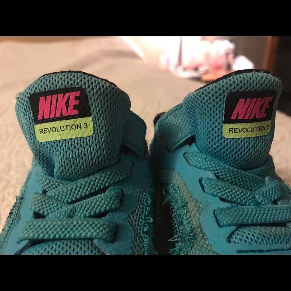 Toddler Nike - Picture 2 of 6